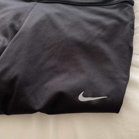 Nike DriFit Cropped Leggings - Picture 3 of 8